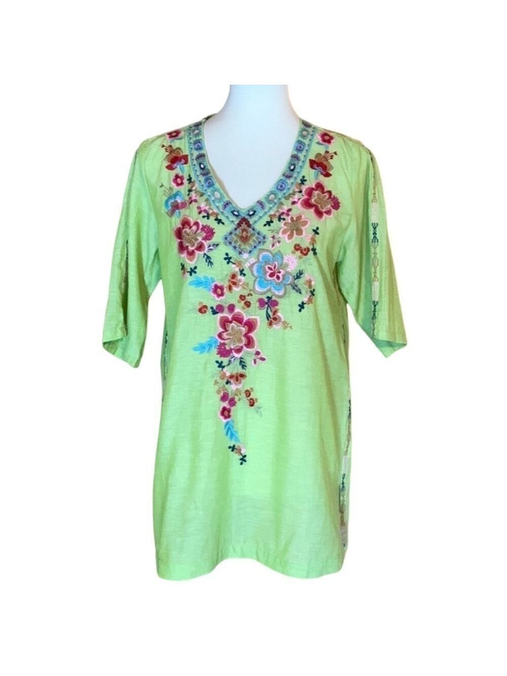 Adore linen blend tunic with beautiful, colorful embroidery Size Small